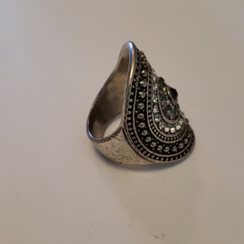 Ring - Picture 2 of 3